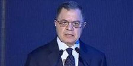 وزير الداخلية يهنئ وزير الدفاع ورئيس الأركان بمناسبة العام الهجري الجديد