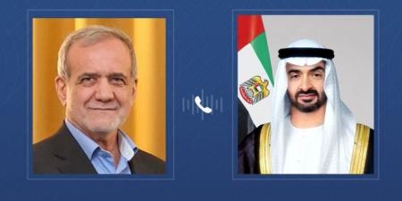 محمد بن زايد ومسعود بزشكيان يبحثان خلال اتصال هاتفي المستجدات في المنطقة