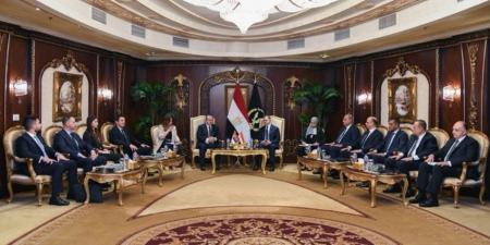 محمود توفيق يستقبل وزير الداخلية بجمهورية صربيا لتعزيز التعاون الأمني