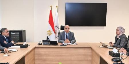 وزير الري يبحث مع صندوق تطوير التعليم مقترح إنشاء جامعة الغذاء
