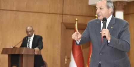 اللواء حبشى استعرض مشروعات التنمية والخطة الاستثمارية ببورسعيد