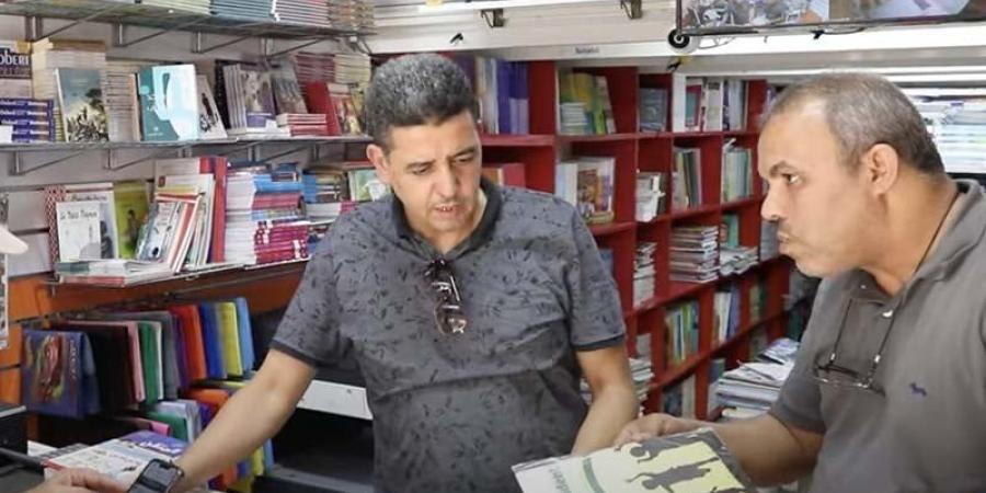 "اختفاء" كتب مدرسية