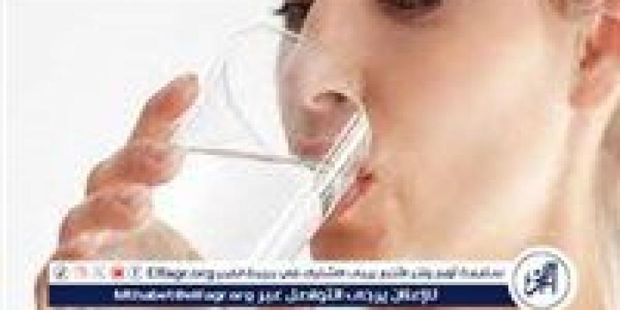 احذروا شرب المياه أثناء الوقوف