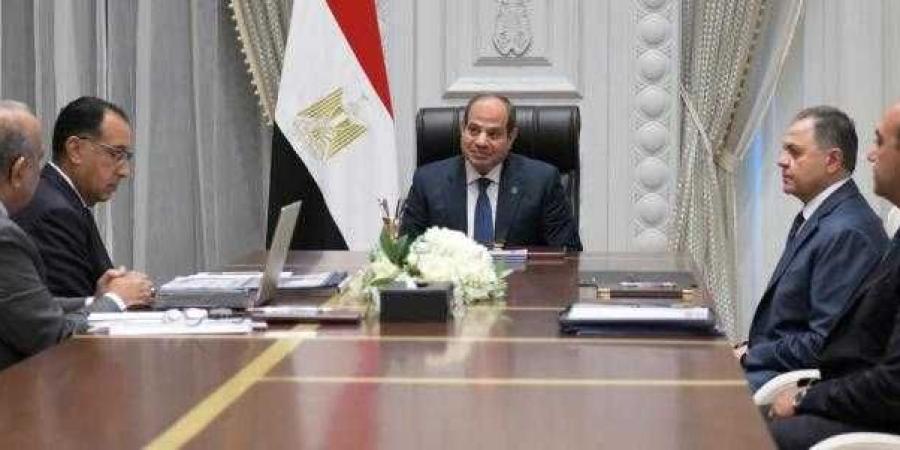 الرئيس السيسي يُوجه بتكثيف العمل في مشروعات الطاقة المتجددة الجاري تنفيذها