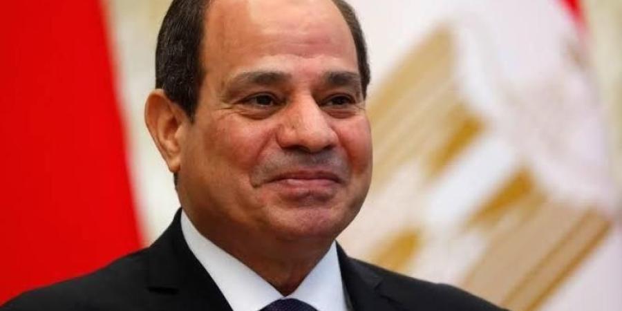 الرئيس السيسي يتفقد أجنحة معرض مصر الدولي للطيران والفضاء 2024