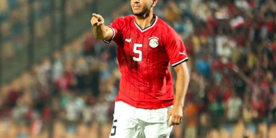 مدرب الأهلي يطالب رامي ربيعة بعدم المجازفة مع منتخب مصر