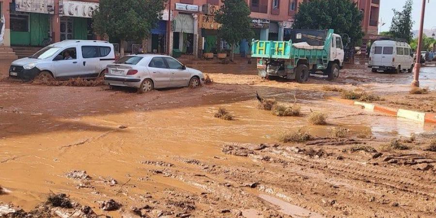 الأوحال تغمر مقاطع طرقية في الشرق