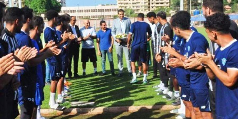 عقب واقعه ابتلاع لسانه.. ممر شرفى لاستقبال حسام عرفات بمران نادي بورفؤاد