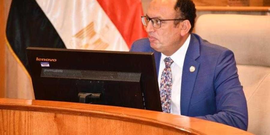 38923 طالبًا وطالبة استقبلتهم جامعة حلوان فى ...