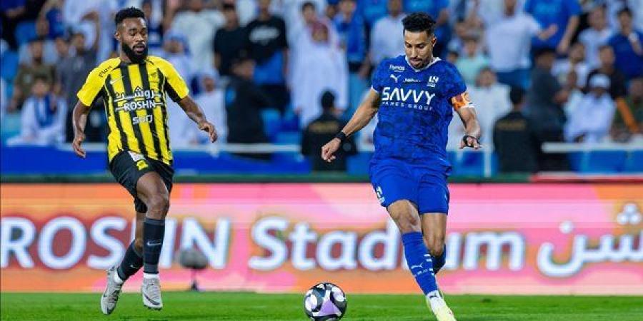 الهلال يحسم كلاسيكو الدوري السعودي بثلاثية في شباك اتحاد جدة