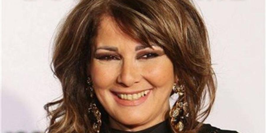 الفنانة اثار الحكيم تتصدر التريند بعد تعرضها لوعكة صحية