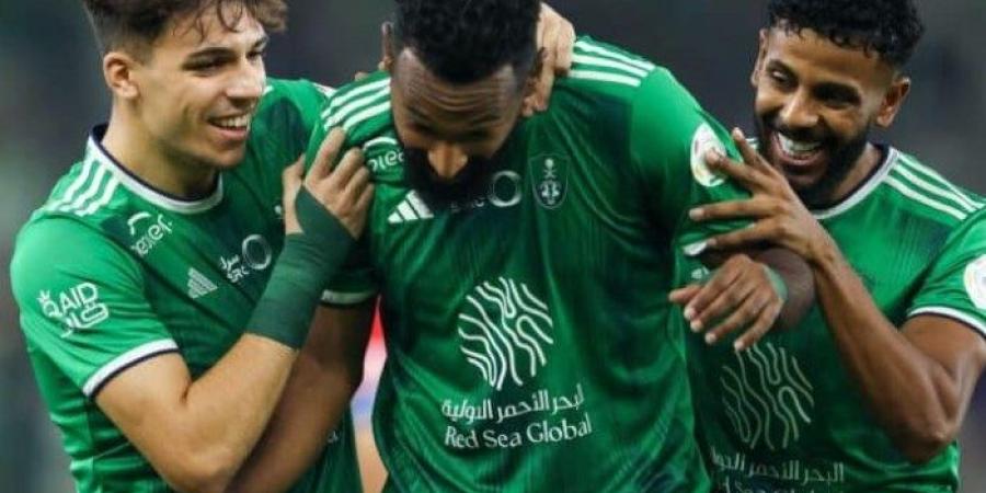 القنوات الناقلة لمباراة الأهلي والقادسية في الدوري السعودي 2024