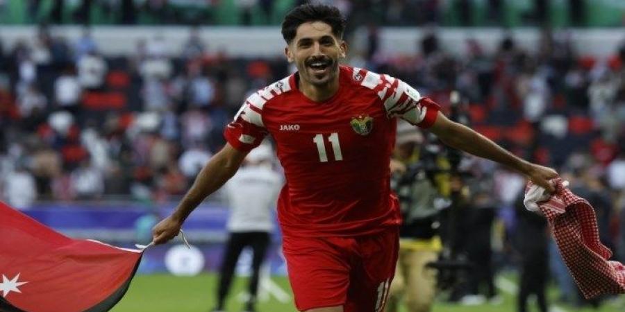 يزن النعيمات وأكرم عفيف يزينان قائمة المرشحين لجوائز الأفضل في آسيا 2023