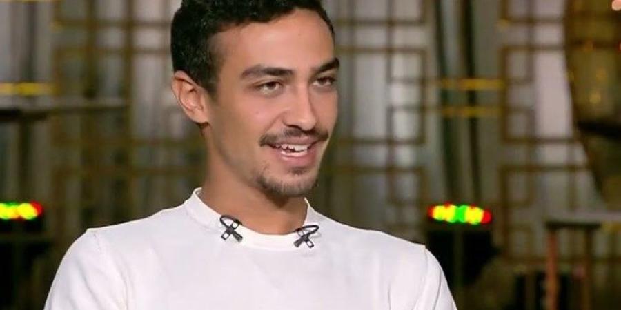 أحمد غزي ينضم لأسرة فيلم «الأرض السودا»