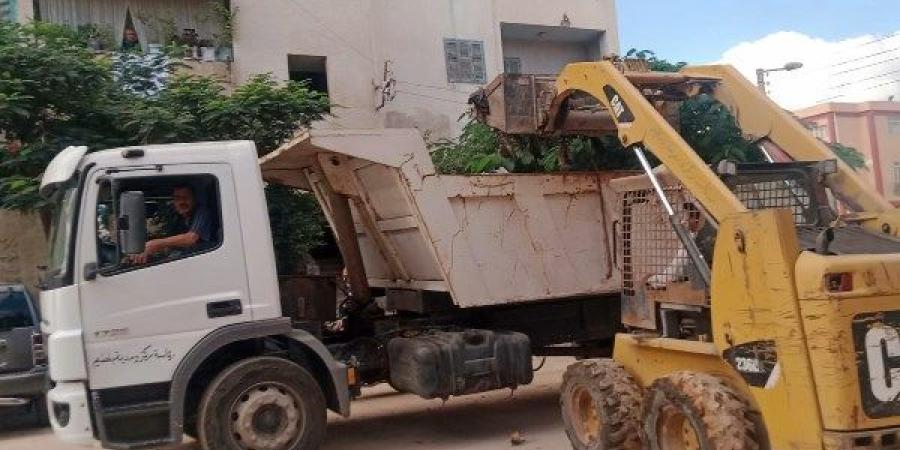 رفع 800 طن مخلفات في حملات مكبرة بكفر الشيخ