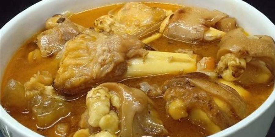 بخطوات بسيطة.. طريقة عمل شوربة الكوارع