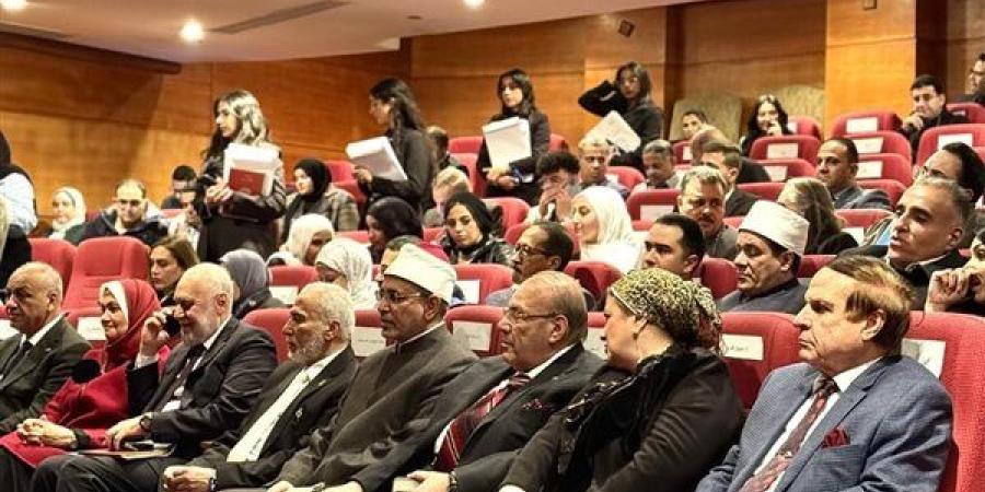 جامعة سيناء تحتفل باليوم العالمي للغة العربية..رئيس جامعة الأزهر يجرم انتشار الأسماء الأجنبية