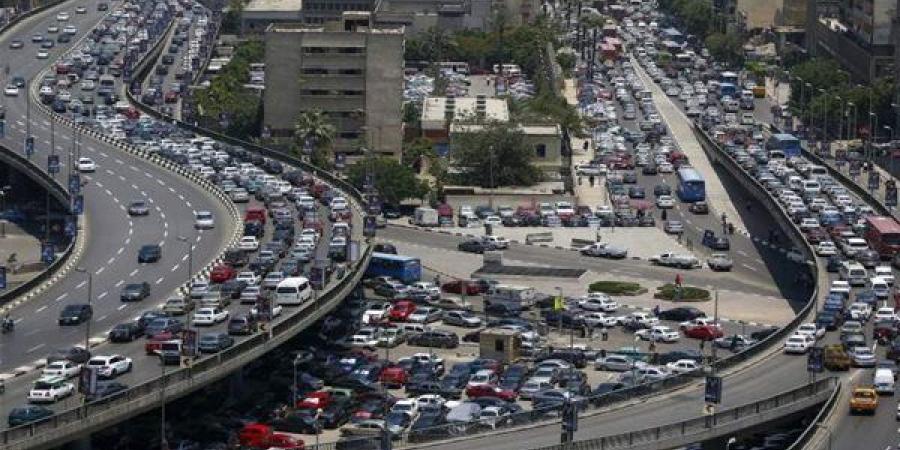 كثافات مرورية على أغلب طرق ومحاور القاهرة الكبرى