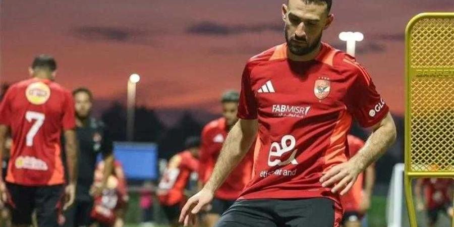 الأهلي يستعد لمباراة شباب بلوزداد بمشاركة عمر كمال وبيرسي تاو