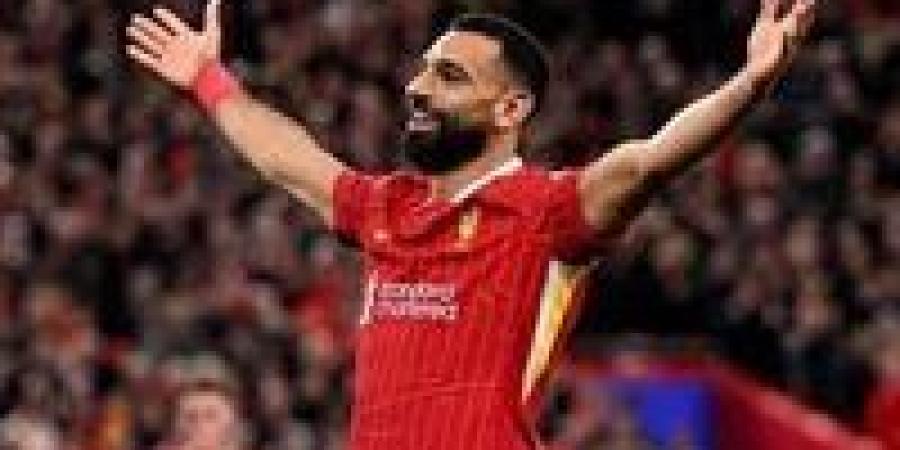 مفاجأة.. محمد صلاح على رادار برشلونة للتفاوض معه في يناير