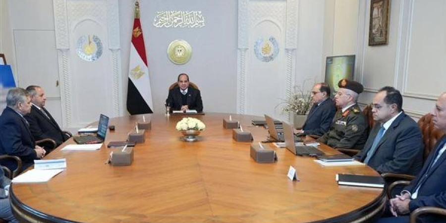 الرئيس السيسي يتابع لتسهيل العبور والربط بين ضفتي قناة السويس