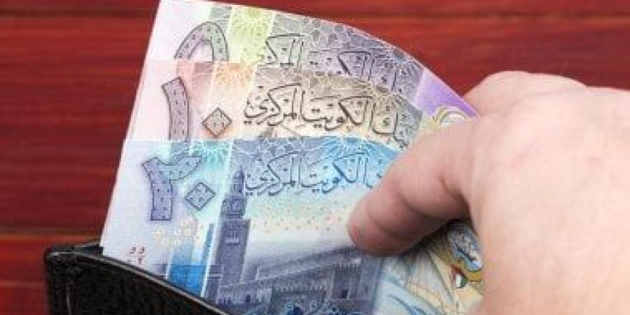 سعر الدينار الكويتى اليوم الإثنين 6 -1-2025 فى البنوك بـ163.2 جنيه