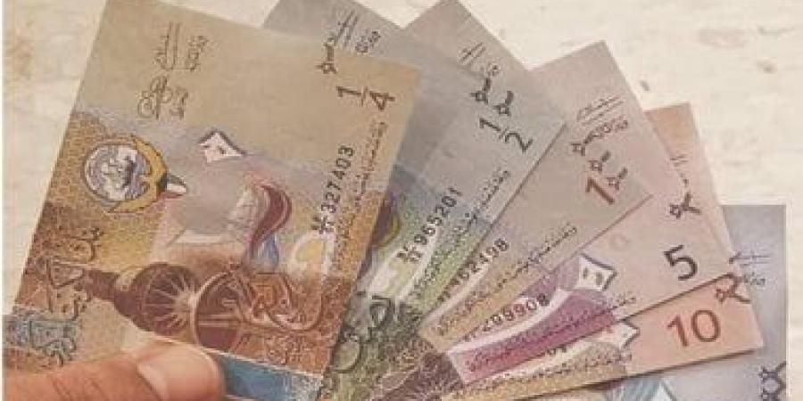 استقرار سعر الدينار الكويتى اليوم الاثنين 6 -1-2025 فى البنوك