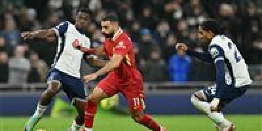 محمد صلاح يقود تشكيل ليفربول أمام توتنهام في نصف نهائي كأس كاراباو