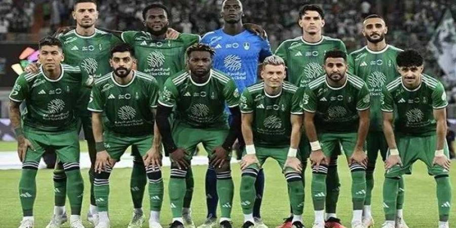 الأهلي السعودي يتحدى الشباب فى كلاسيكو نارى بصراع القمة في الدوري السعودي