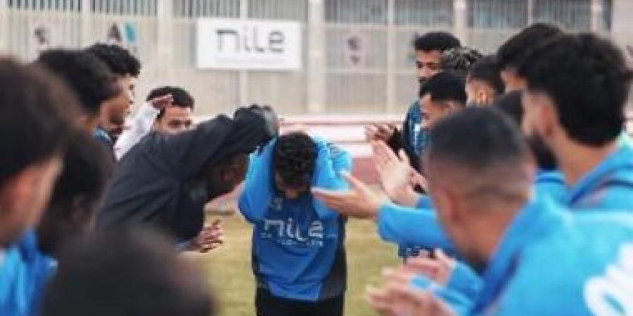 شاهد احتفال جروس ولاعبى الزمالك بعيد ميلاد زيزو