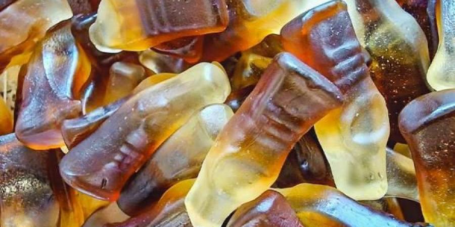 مكافحة المخدرات تنفي سحب حلوى الكولا من الأسواق الأردنية