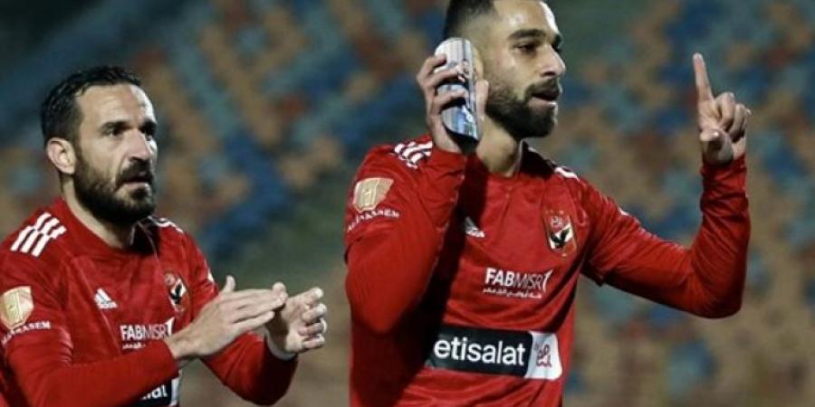 بعد ساعات من قرار رحيل علي معلول.. الأهلي يعلن الاستغناء عن عمرو السولية