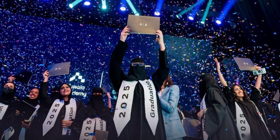 تعزيز المواهب الرقمية.. تخرج 196 مطوّرة سعودية من أكاديمية مطوري آبل 