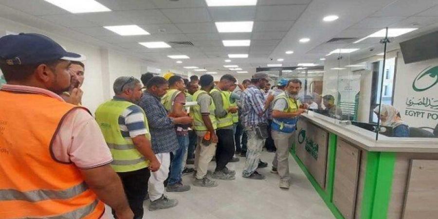 هتقبض 1500 جنيه.. موعد صرف منحة العمالة غير المنتظمة 2025 وطريقة الاستعلام