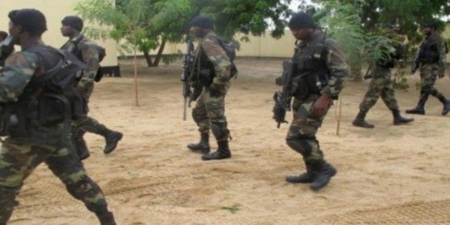 توقيف أكثر من 30 جنديا وشرطيا في نيجيريا بتهمة بيع أسلحة لجماعات مسلّحة