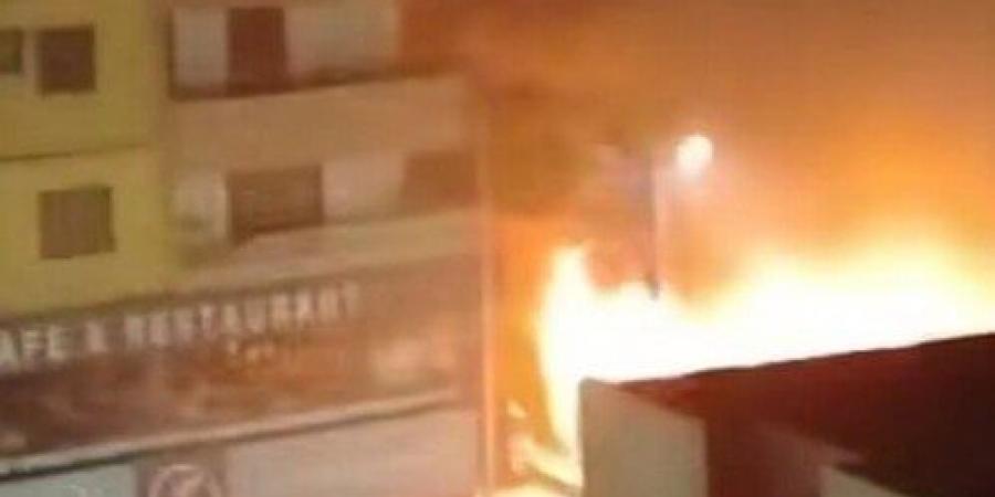 عاجل | اندلاع حريق في مطعم شاورما بالهرم والدفع بـ 3 سيارات إطفاء.. صور