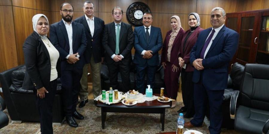 جولة ميدانية لوزير المالية بمركز كبار ومتوسطي الوجه البحرى بالإسكندرية
