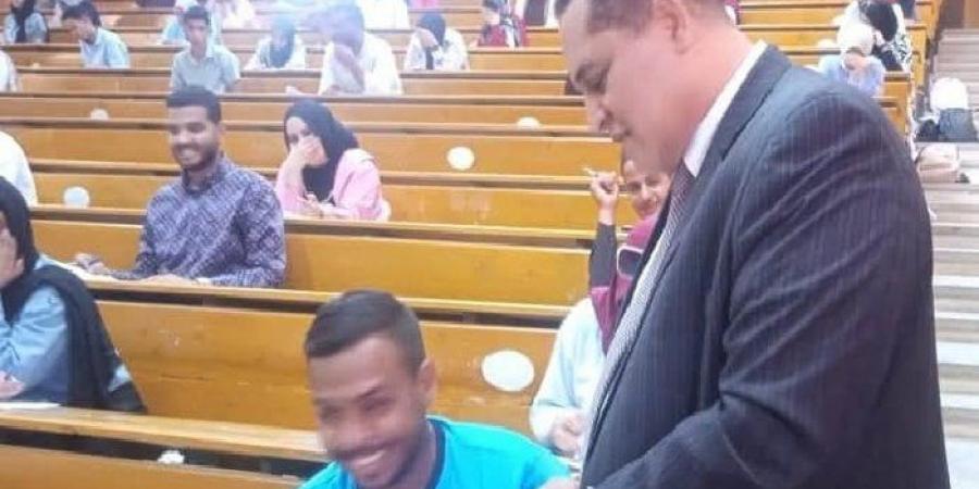 انتهاء امتحانات الفصل الدراسي الثاني بكلية الحقوق بقنا