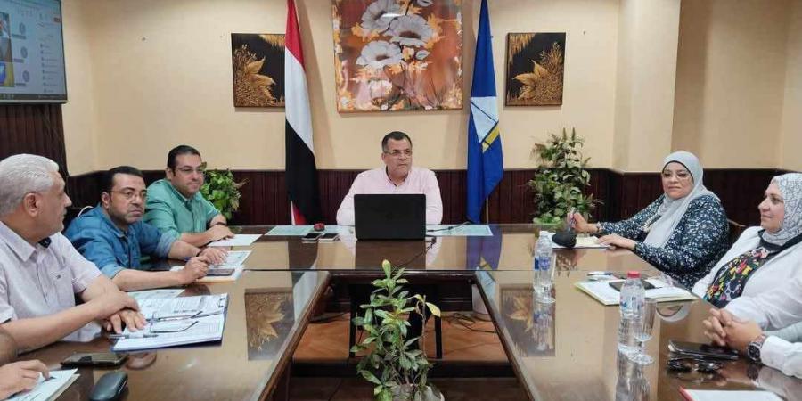 مدير تعليــم دميـــاط يتابع إمتحانات الإعدادية ويؤكد لا شكوى