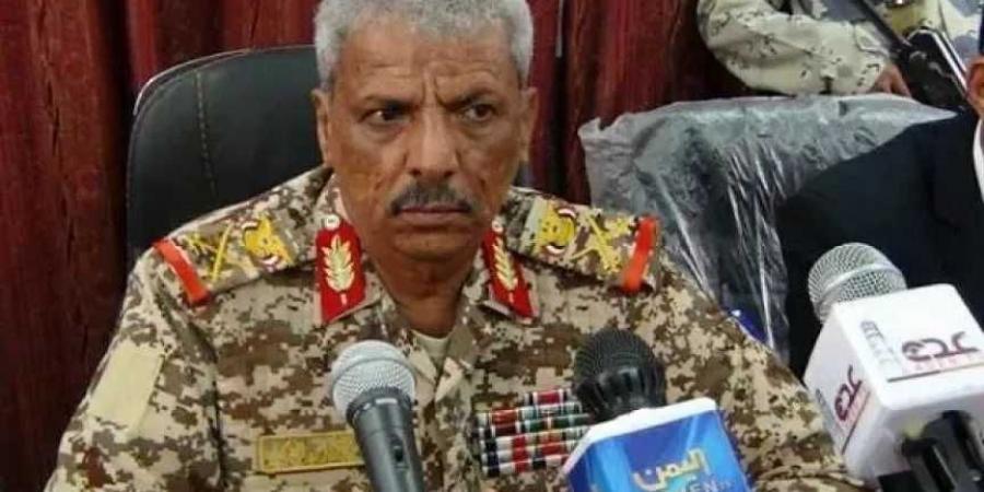 محافظ لحج يصدر توجيهًا بعدم التعامل مع وكلاء المحافظة ونوابهم إلا بتوجيهات مباشرة