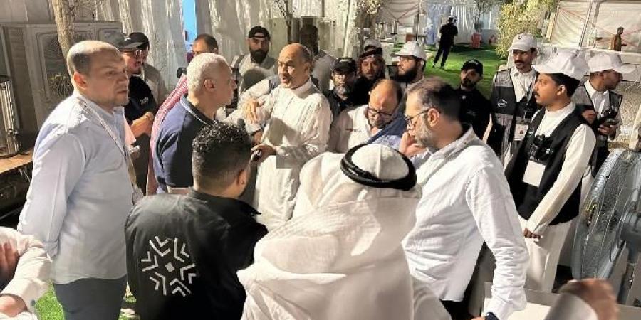 تفويج حجاج السياحة من المدينة لمكة والبعثة تواصل معاينة المخيمات 