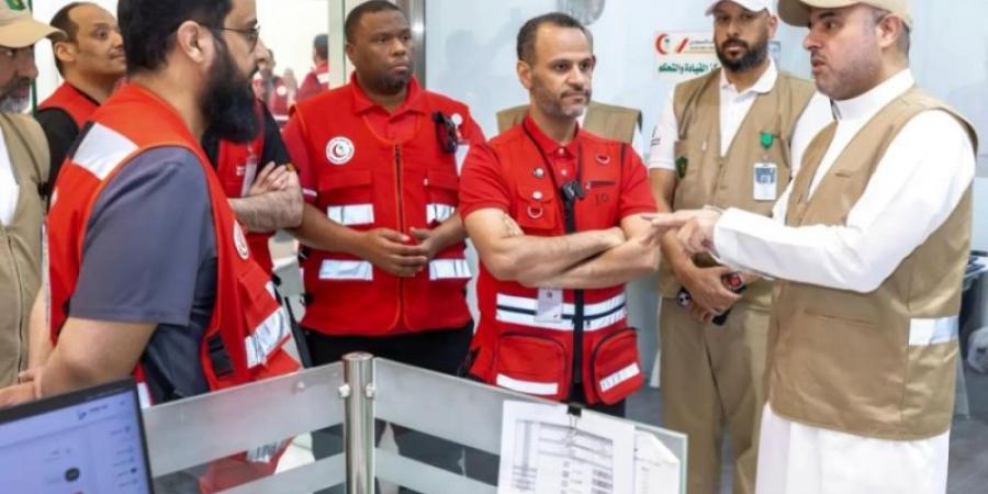 أمين العاصمة المقدسة يطّلع على منظومة القيادة والتحكم وآليات الترحيل الطبي