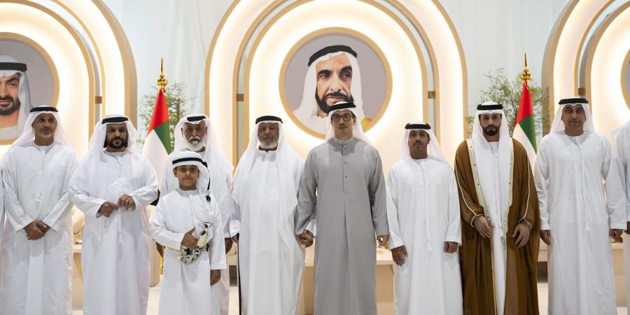 منصور بن زايد يحضر أفراح العامري
