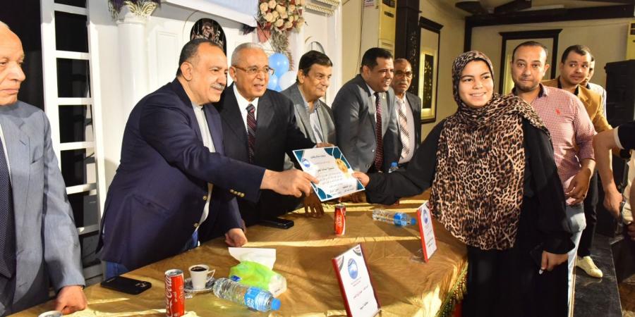 محافظ أسيوط يشهد احتفالية كبرى لتوزيع "هدية الرئيس" على الأيتام