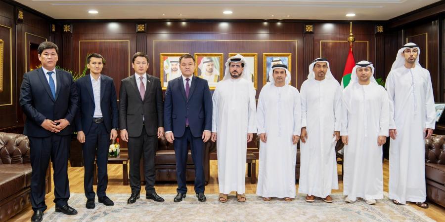 كهرباء دبي تعزز علاقاتها العالمية في مجال الاستدامة مع جمهورية كاراكالباكستان