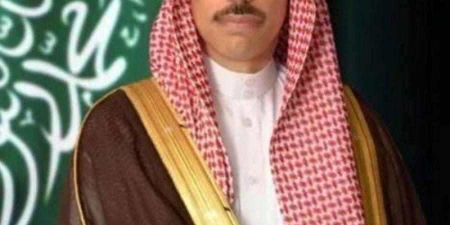 وزير الخارجية يتلقى اتصالاً هاتفيًا من وزيرة خارجية كندا