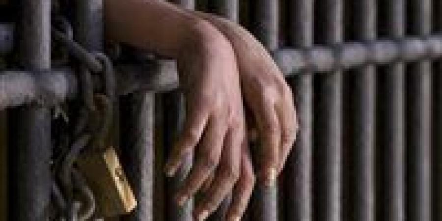 شاب يقتحم مدرسة أثناء الامتحانات ويعتدي على مدير اللجنة في 6 أكتوبر