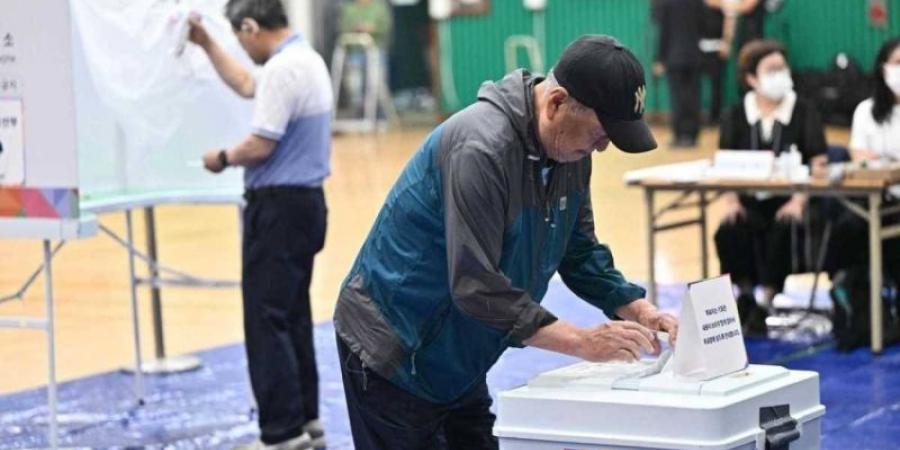 الناخبون في كوريا الجنوبية يتوجهون إلى صناديق الاقتراع لاختيار رئيس جديد للبلاد
