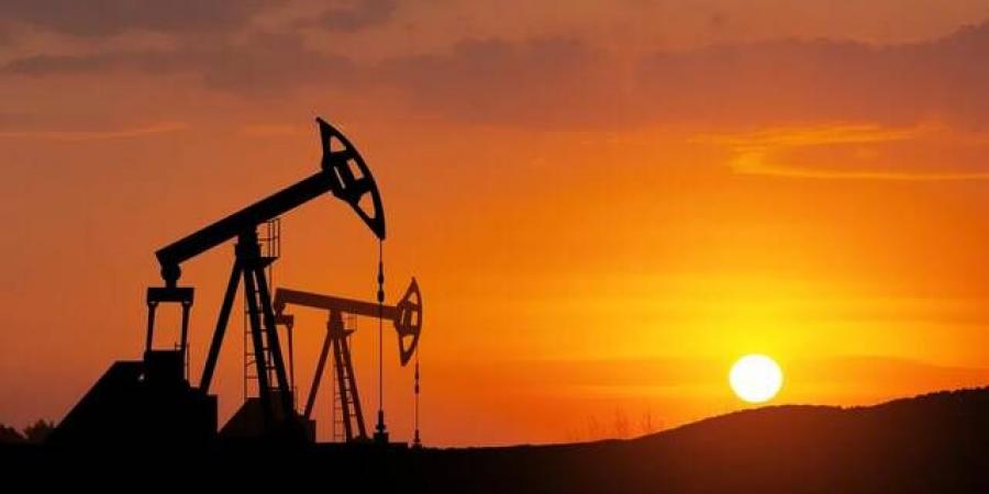 ارتفاع النفط بفضل مخاوف إمدادات إيران وروسيا وكندا