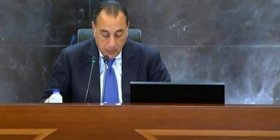 رئيس الوزراء: انتهاء تطوير الشركات التابعة للغزل والنسيج بحلول أبريل المقبل